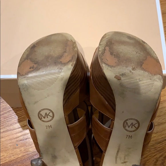 Michael Kors Berkeley platform sandals size 7 - Picture 5 of 7